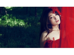 人像 - 那一抹红